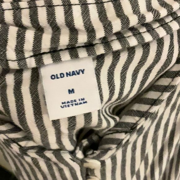 Old navy tank top, size medium - Picture 2 of 2